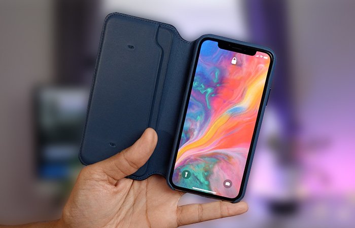iPhone-XS-cardholder-by-Apple