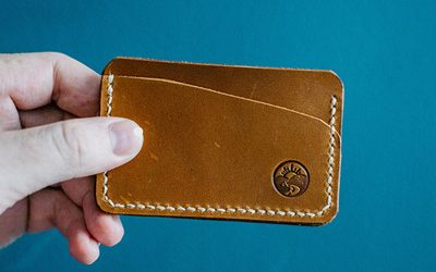 Wallet Essentials List: The Definitive Guide
